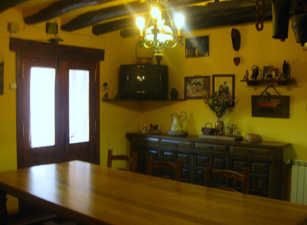 Casa Enriu-Alojamiento Y Desayuno Vilaller ภายนอก รูปภาพ